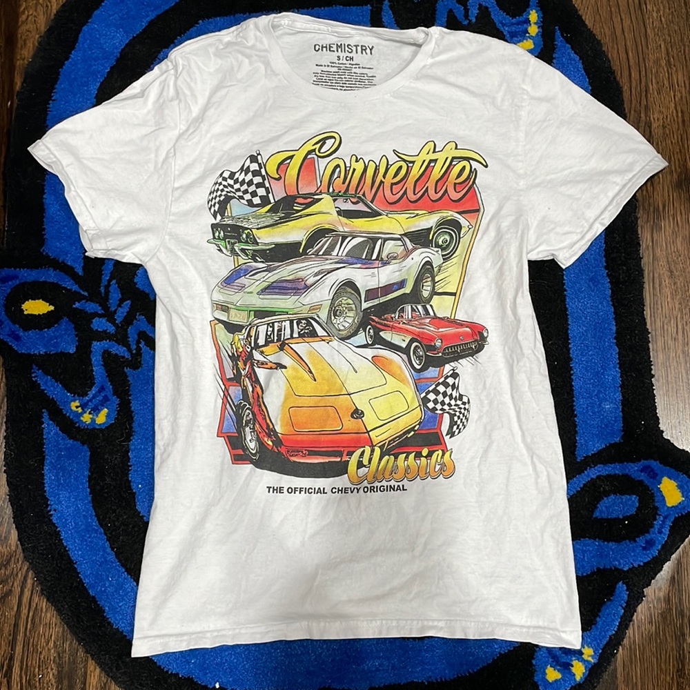 White vintage tee